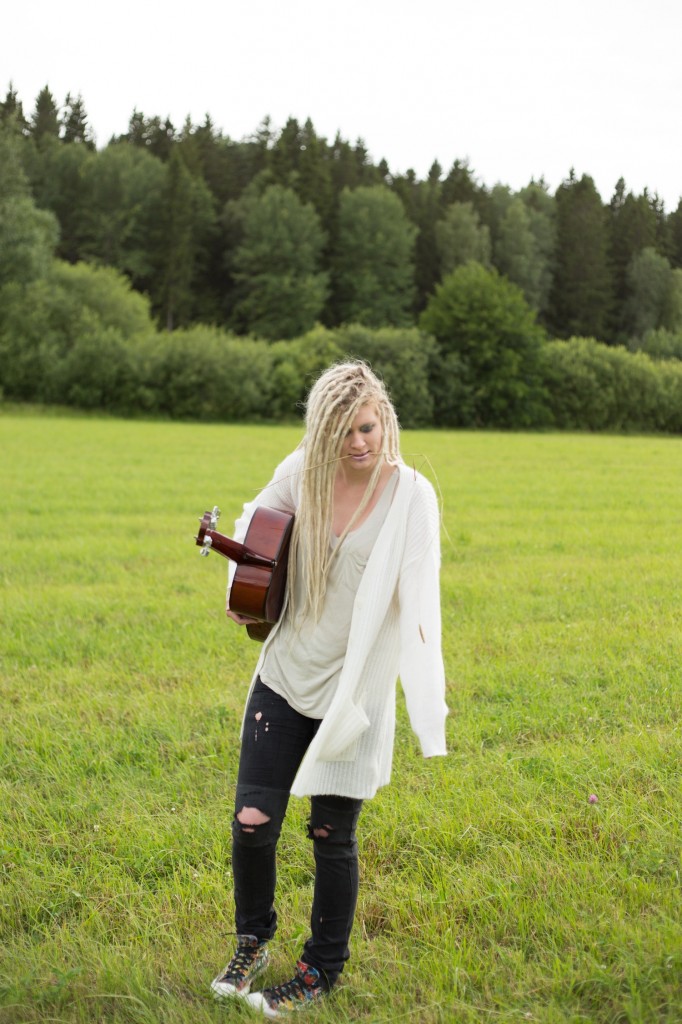 The Swedish singer/songwriter Blue I